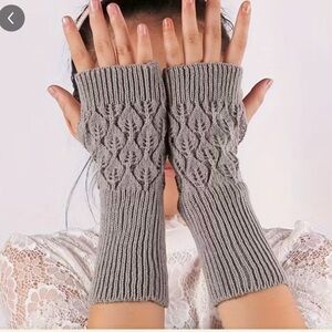 Fingerless Hollow Leaf Design Gloves